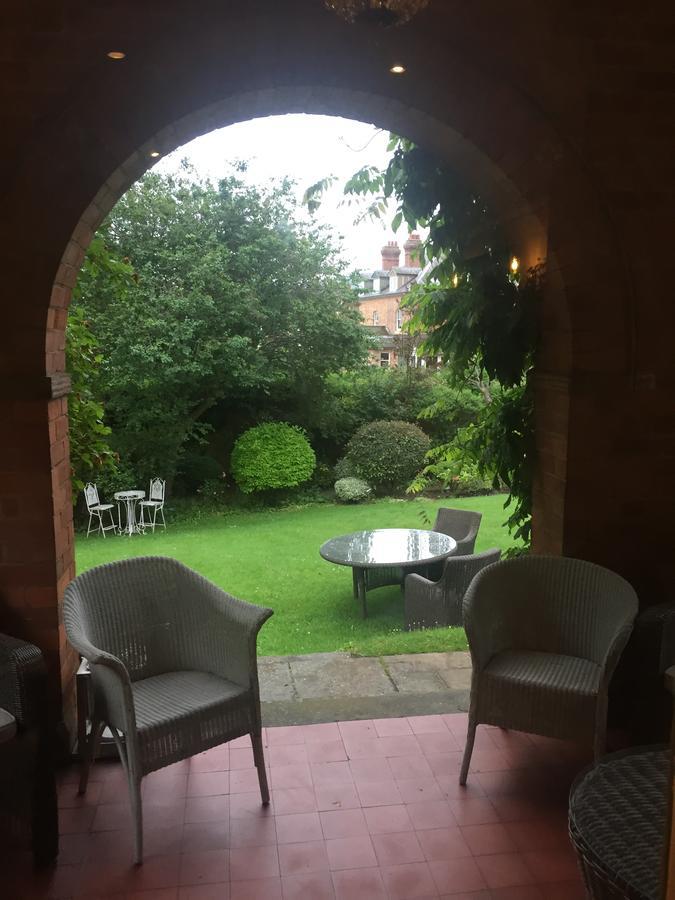 Malvern Copper Beech House Bed & Breakfast エクステリア 写真