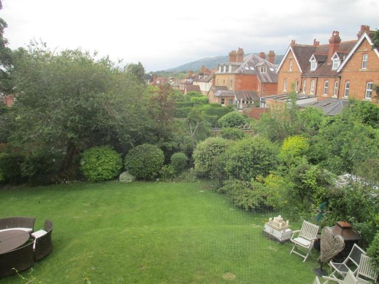 Malvern Copper Beech House Bed & Breakfast エクステリア 写真